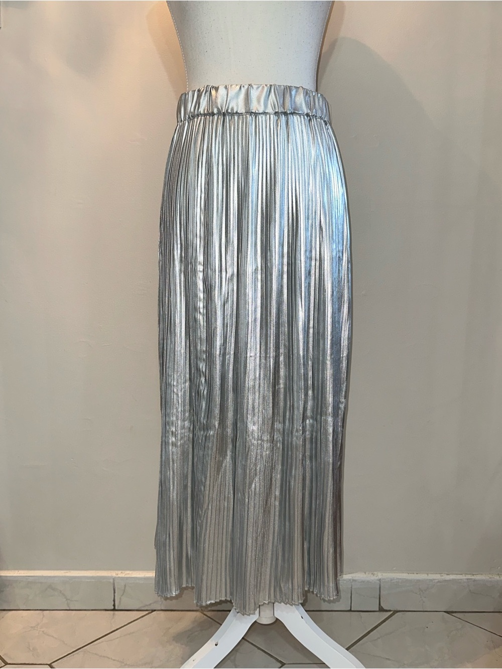 H&M Metallic Silver Pleated Maxi Skirt